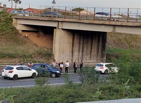 Pontina Maxi Tamponamento E Strada Chiusa Persone Ferite