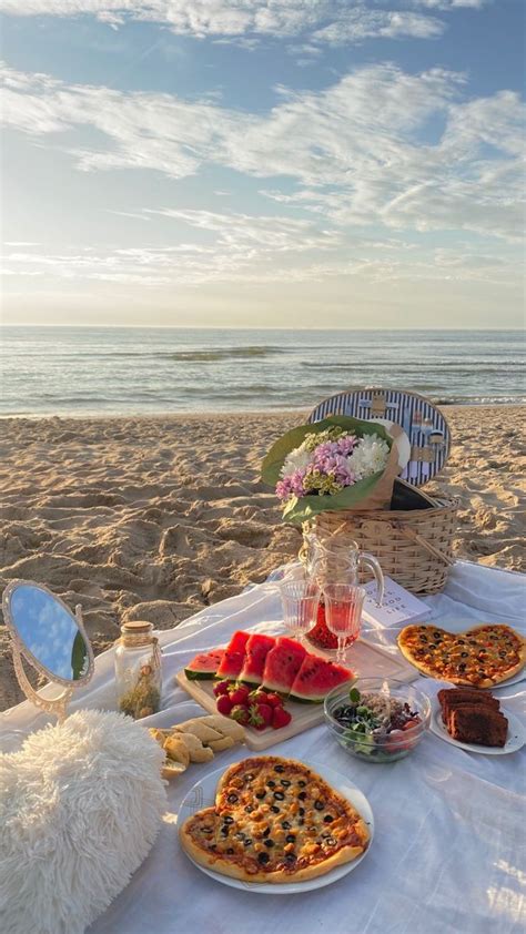 Creative Beach Picnic Ideas To Elevate Your Summer Experience