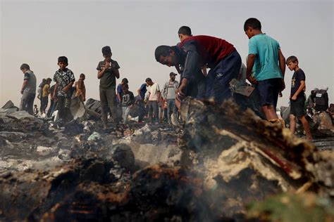 Dezenas de mortos e feridos após ataque israelita a campo de deslocados