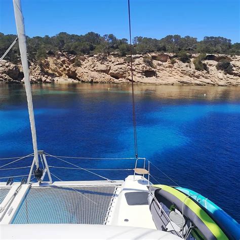 Ibiza y Formentera en velero o catamarán Escapa de las multitudes