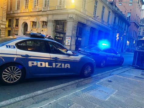 Rossiglione Rapinatori Armati Di Coltello Assaltano Un Supermercato