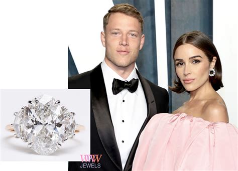 See Olivia Culpo's Stunning Engagement Ring! – Who Wore What Jewels