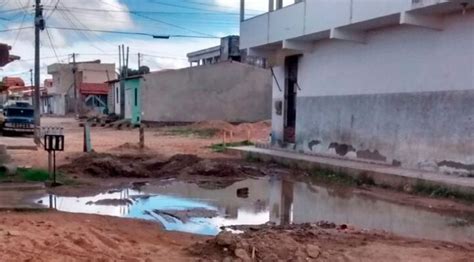 Ipir Buracos Lama E Mau Cheiro Revoltam Moradores Da Rua Herval