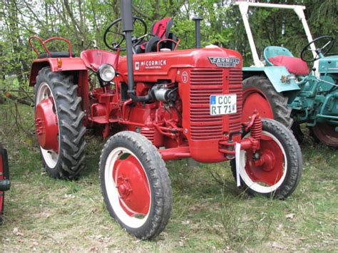 Fahrzeugseiten De Traktoren Ihc Mccormick Ded Und Ded