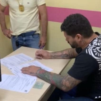 Suspeito De Agress O E Amea A Contra A Ex Lutador De Mma Preso Em