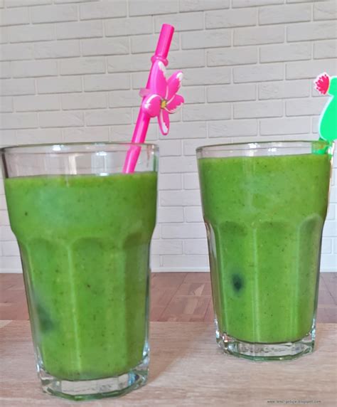 Smoothie Z Kiwi I Szpinaku Przepis Archiwum Przyslijprzepis Pl