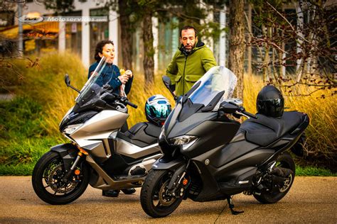 Duel Honda Forza Yamaha Tmax Tech Max