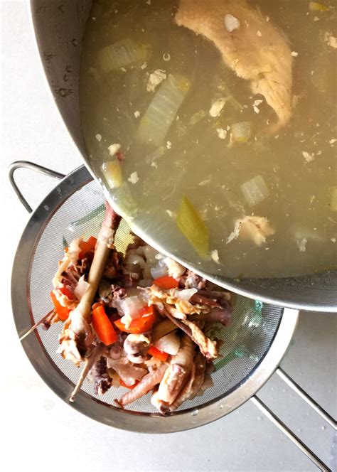 Chicken Bone Broth, Everything You Need to Know and Easiest Recipe ...