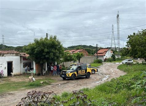 Filho de policial tem casa invadida e é morto 7 tiros em Maranguape