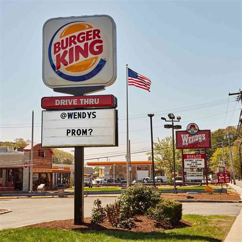 A Burger King Just Asked Wendys To Prom