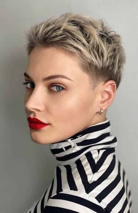 Créatif Stable scène short hairstyles for women over 30 Jacinthe des