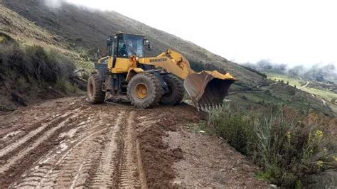 Maquinaria Pesada De La Comuna Provincial Efectu Trabajos De