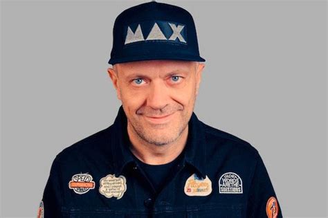 La Scaletta Del Concerto Di Max Pezzali A Eboli Il 6 E 7 Aprile L