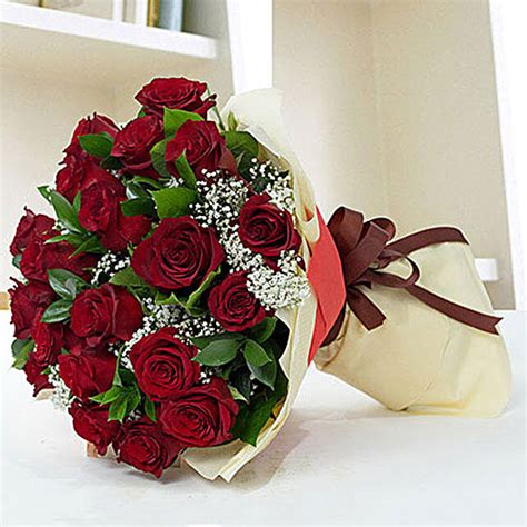 Lovely Roses Bouquet uae | Gift Lovely Roses Bouquet- FNP