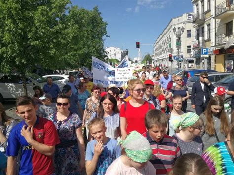 Marsz godności osób niepełnosprawnych w Białymstoku Centrum Zawodów