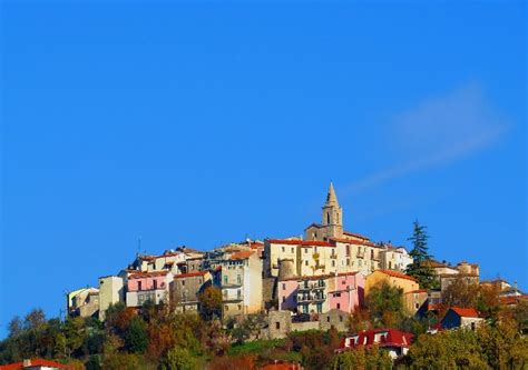 Palazzo E Le Sette Torri