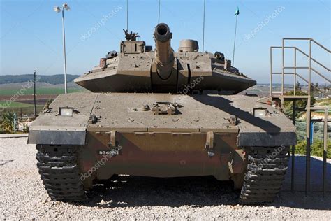 New Israeli Merkava tank in museum — Stock Photo #2041124