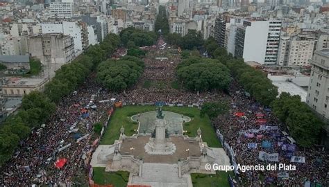 Masiva movilización por el 8M en la Argentina La libertad es nuestra