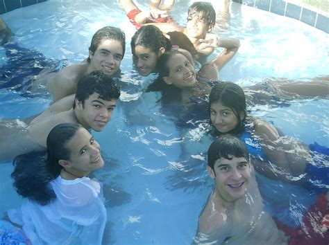 Hot Sexy Duda Menezes Bikini Pics