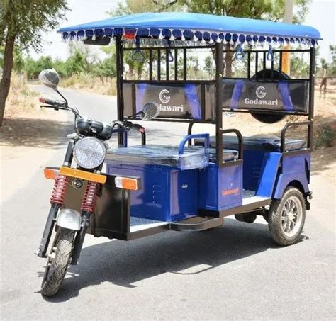 Blue Battery Operated Electric Rickshaw Vehicle Capacity Seater