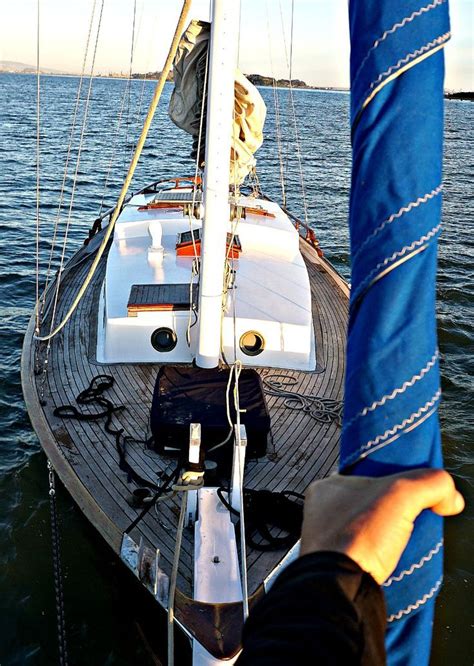 Top 5 Reasons Why I Love Living On A Sailboat Full Time Sailboat