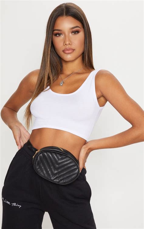 Basic White Scoop Neck Crop Top In 2020 Crop Tops Festival Crop Tops