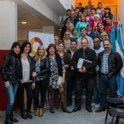 Empleados del Municipio de Lanús terminan sus estudios con el Plan Fines