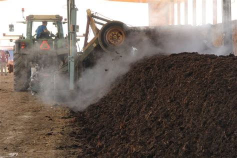 Manure composting - Clean Lakes Alliance