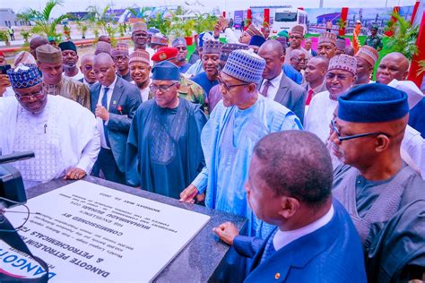 Punch Newspapers On Twitter PHOTOS Buhari Unveils Dangote Refinery