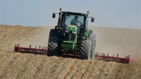 John Deere R Kongskilde De M Pour Les Pr Parations