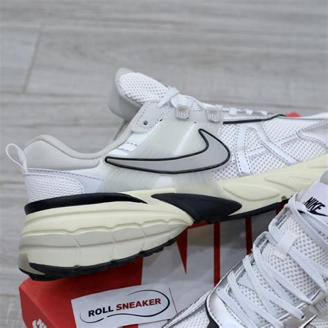 Gi Y Nike V K Run Summit White Metallic Silver Like Auth Roll Sneaker