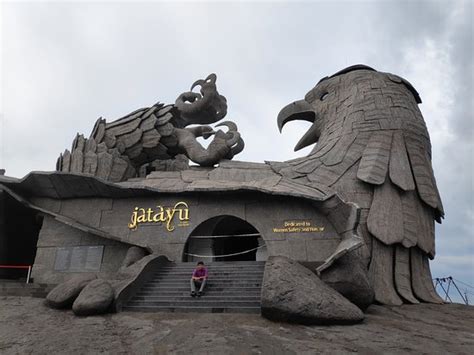 World's Biggest Bird Sculpture Took Artists 10 Years To Finish