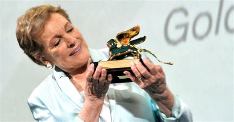 Julie Andrews Embracing Her Final Days By Playing Beloved Show Tunes