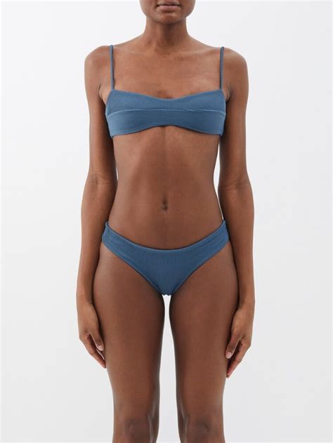 8 Hot Sexy Agatha Magnus Bikini Pics