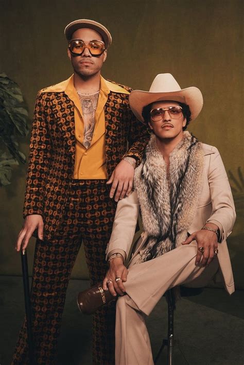 Bruno Mars E Seus Insepar Veis Chap Us Estilo Gq