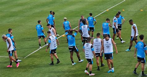 À Espera De Marchesín Grêmio Realiza Primeiro Treino Com Bola Da Pré