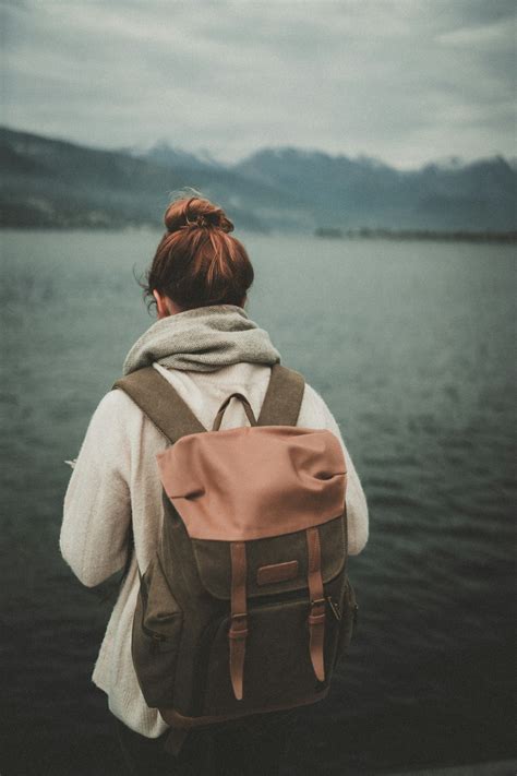 Back Of Girl Pictures Download Free Images On Unsplash