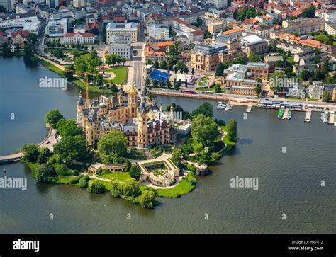 Castle Schwerin Castle Garden Lake Burgsee Lake Schweriner See