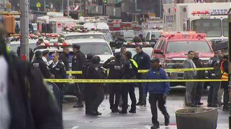 Fusillade New York Dans Le M Tro La Police Lanc E Aux Trousses Du