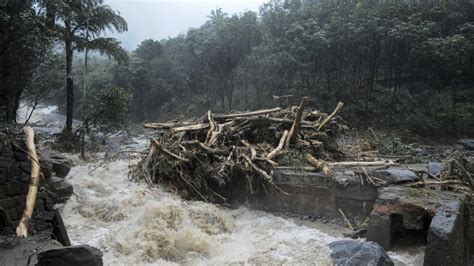 22 Killed As Heavy Rains Lash Kerala Idukki Dam Opened After 26 Years