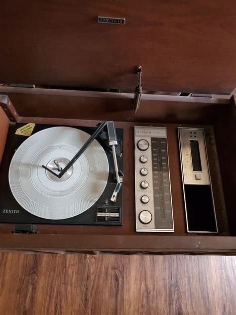 1970 Zenith Stereo Console With Turntable