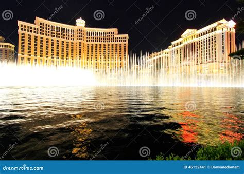 Fountain Show at Bellagio Hotel and Casino at Night, Las Vegas ...