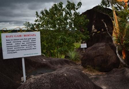 Legenda Di Balik Tempat Wisata Bukit Batu Kabupaten Katingan Kalimantan