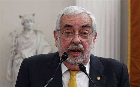 academicos cierran filas en torno  enrique graue rector de unam