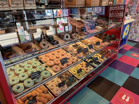 Top Best Donut Shops In Canada