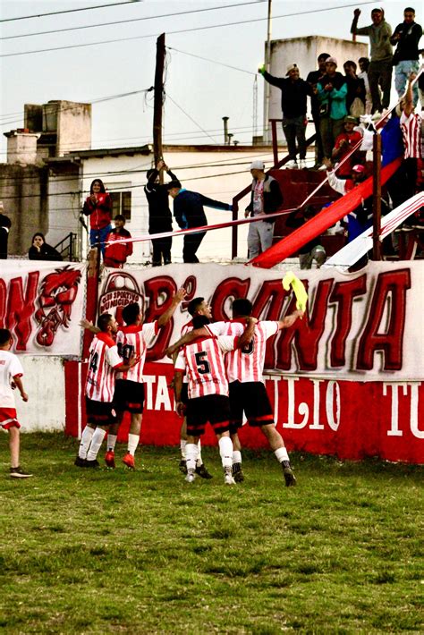 Centro Social Y Deportivo Eduardo Molina 9