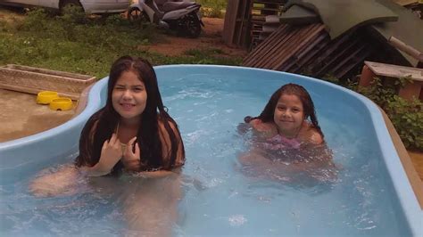 Brincando Na Piscina E Desafios Youtube