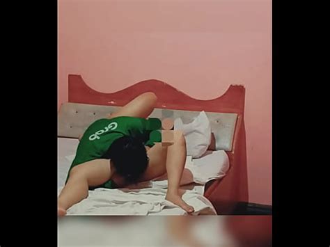 KINANTOT Ni Kabit Sa Grab Car Sex XVIDEOS