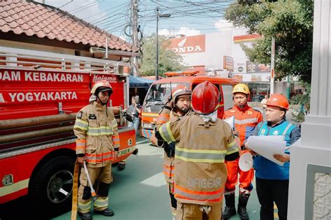 Pln Uip Jbtb Gelar Refreshment Simulasi Tanggap Darurat Kebakaran Dan