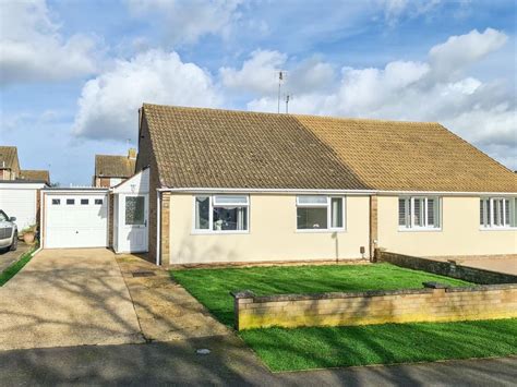 2 Bed Semi Detached Bungalow For Sale In Miles Avenue Leighton Buzzard